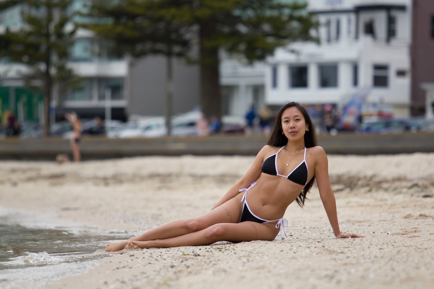 ISLA BIKINI TOP - BLACK AND WHITE
