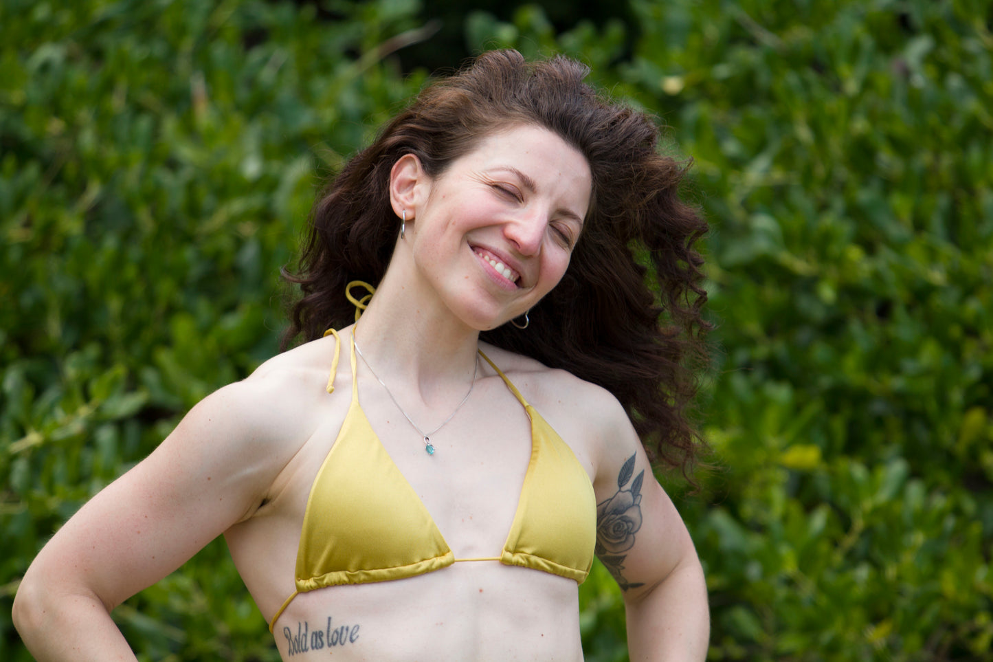 SAFADA BIKINI TOP - GOLDEN